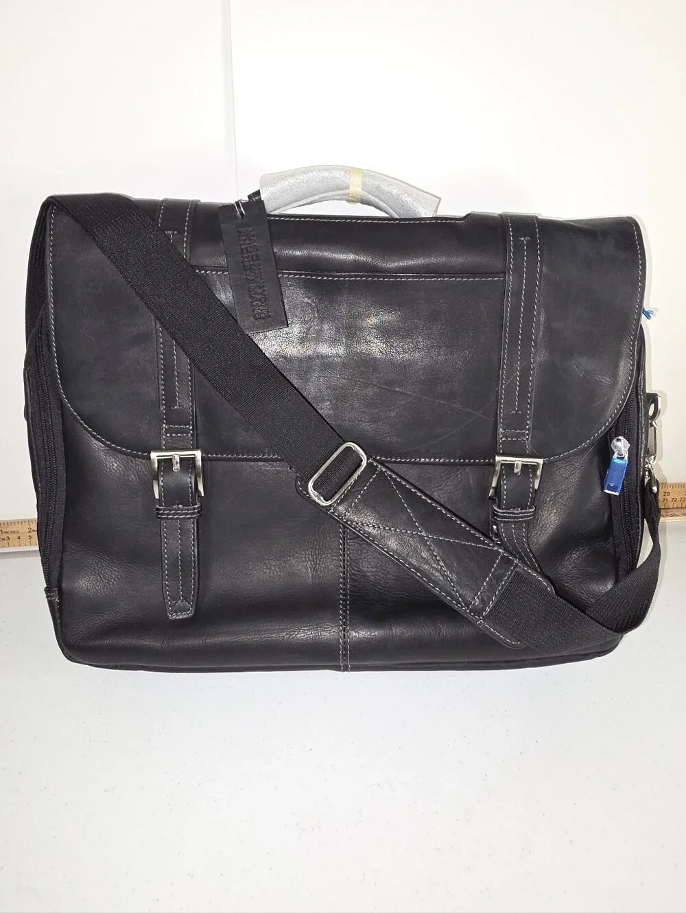 Andrew Marc New York Black Leather Retro Messenger Bag Laptop Briefcase NWOT